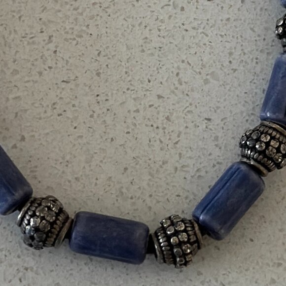 Unisex Metal and Blue Violet Stone Bracelet - Picture 2 of 5